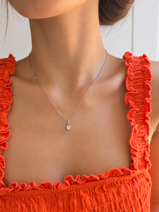 Romy — Collier Pendentif Carré Argenté