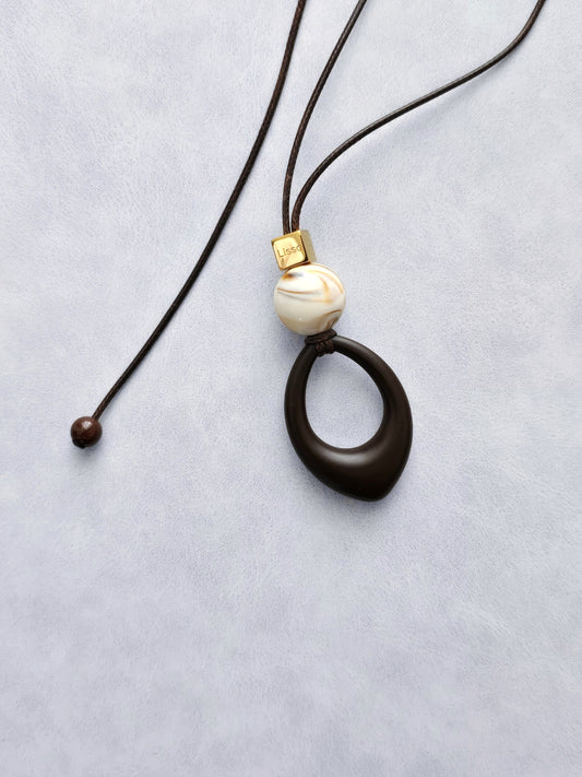 Collier Alix A