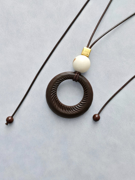 Collier Alix G